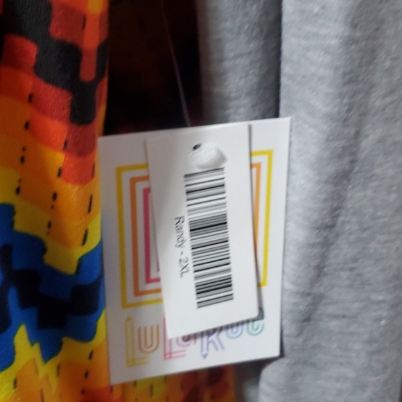 NWT LuLaRoe Randy Baseball T Shirt - Picture 3 of 5